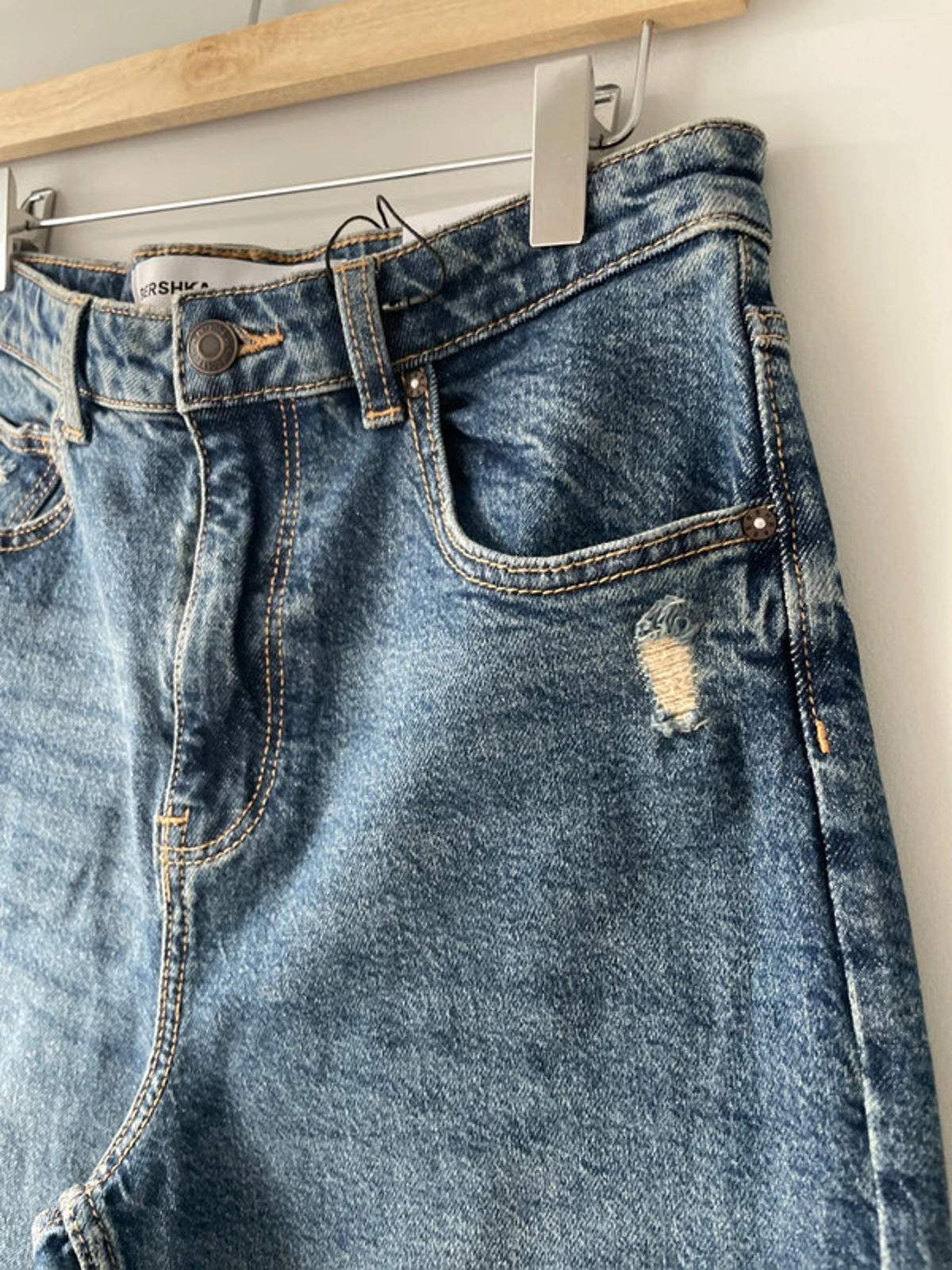 Women’s Bershka Premium Mom Slim Petite Fit Jeans - W28/L24 - 1862