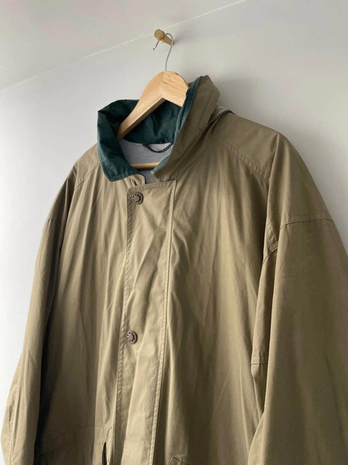 Men’s Baracuta Premium Trench Coat In Beige - Medium - 2069