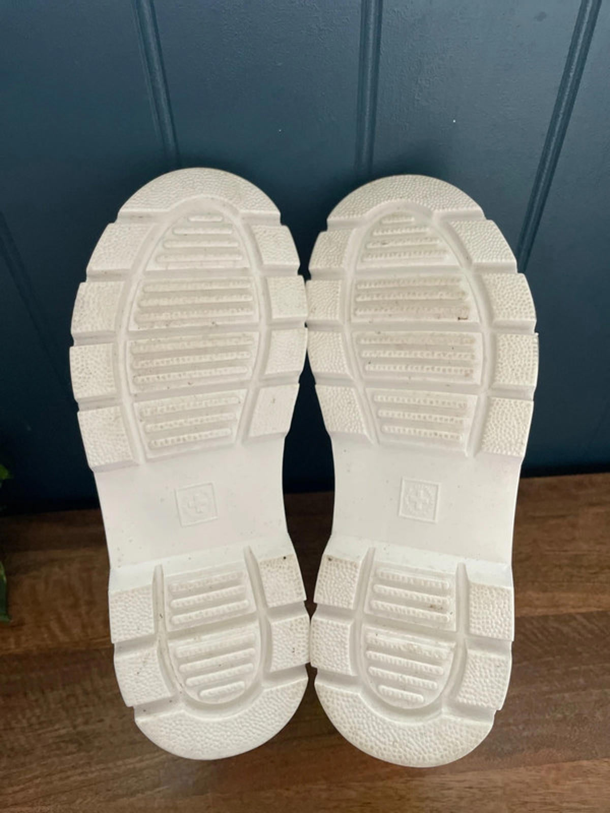 Women’s Dr Martens Combs Tech Boots In Off White - UK 6 - 2367