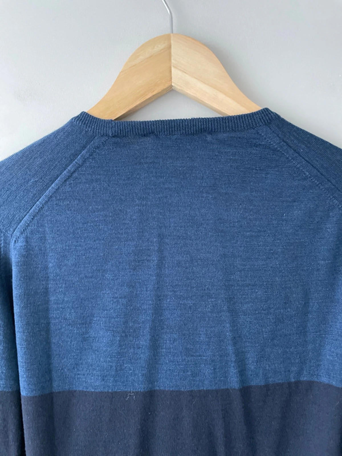 Men’s John Smedley 100% Wool Crew Neck Jumper In Navy Blue - Medium - 2304
