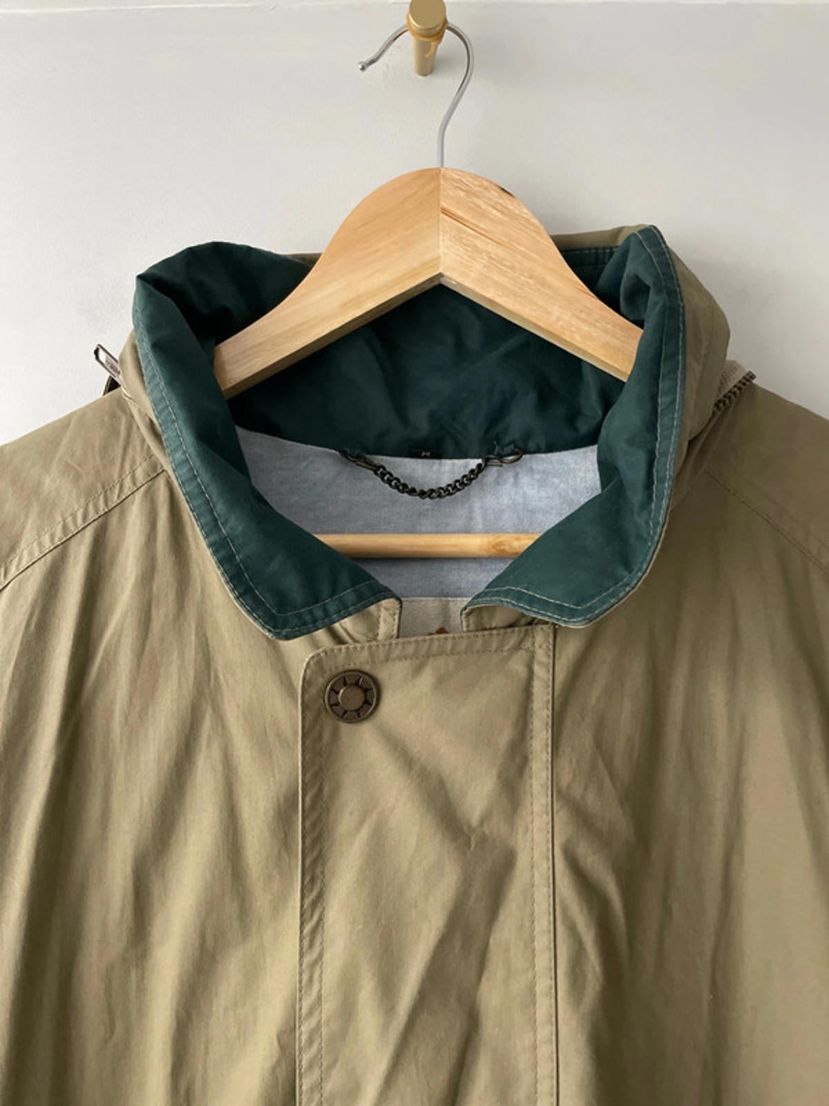 Men’s Baracuta Premium Trench Coat In Beige - Medium - 2069