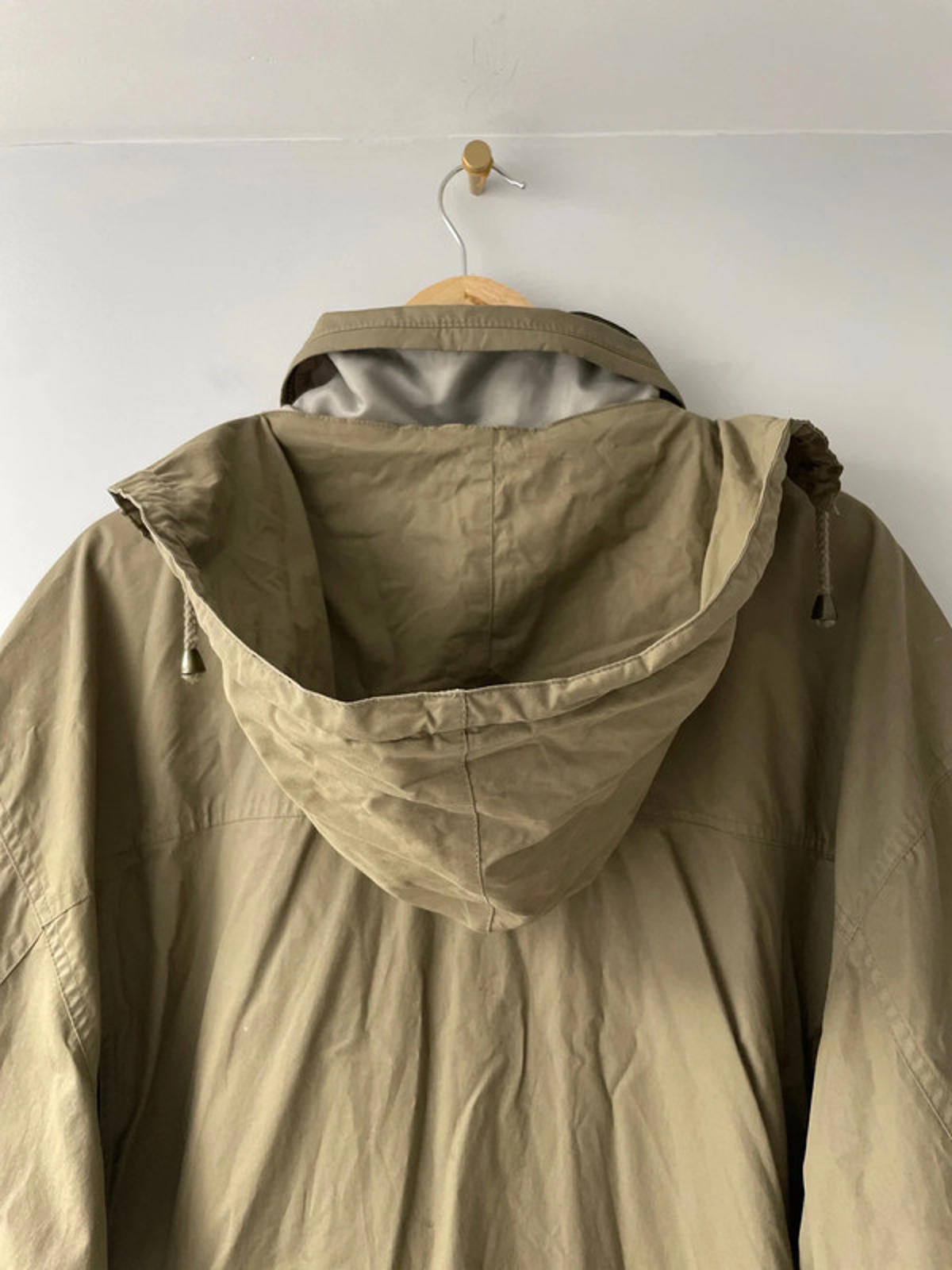 Men’s Baracuta Premium Trench Coat In Beige - Medium - 2069