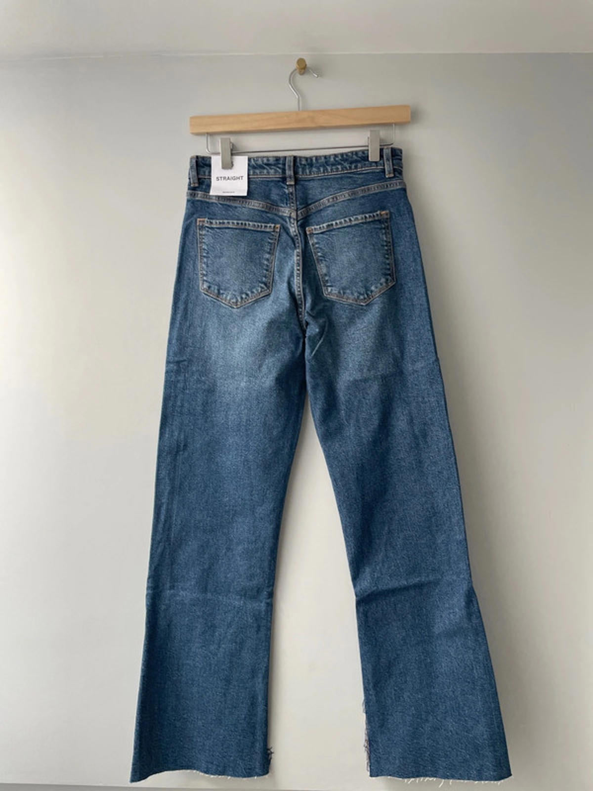 Women’s Bershka Premium Straight Fit Jeans with Raw Edge Hem - W27/L30 - 1863