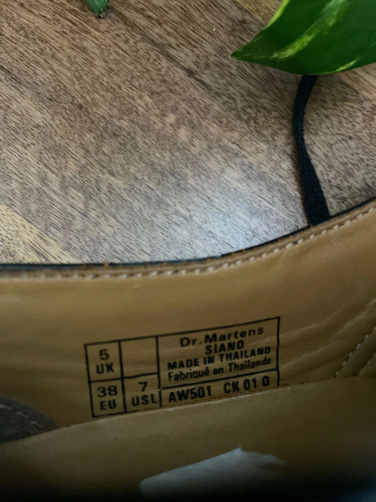 WoMen’s Dr Martens Siano Premium Soft Leather Lace Up Shoes In Black - UK5 - 2188