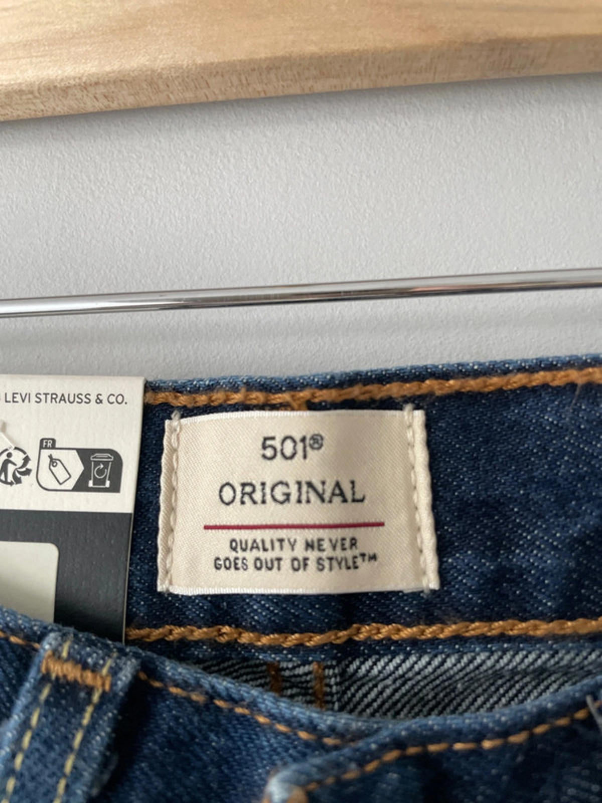 Women’s Levi’s 501 Original High Waisted Fit Jeans In Navy - W24/L30 - 2349