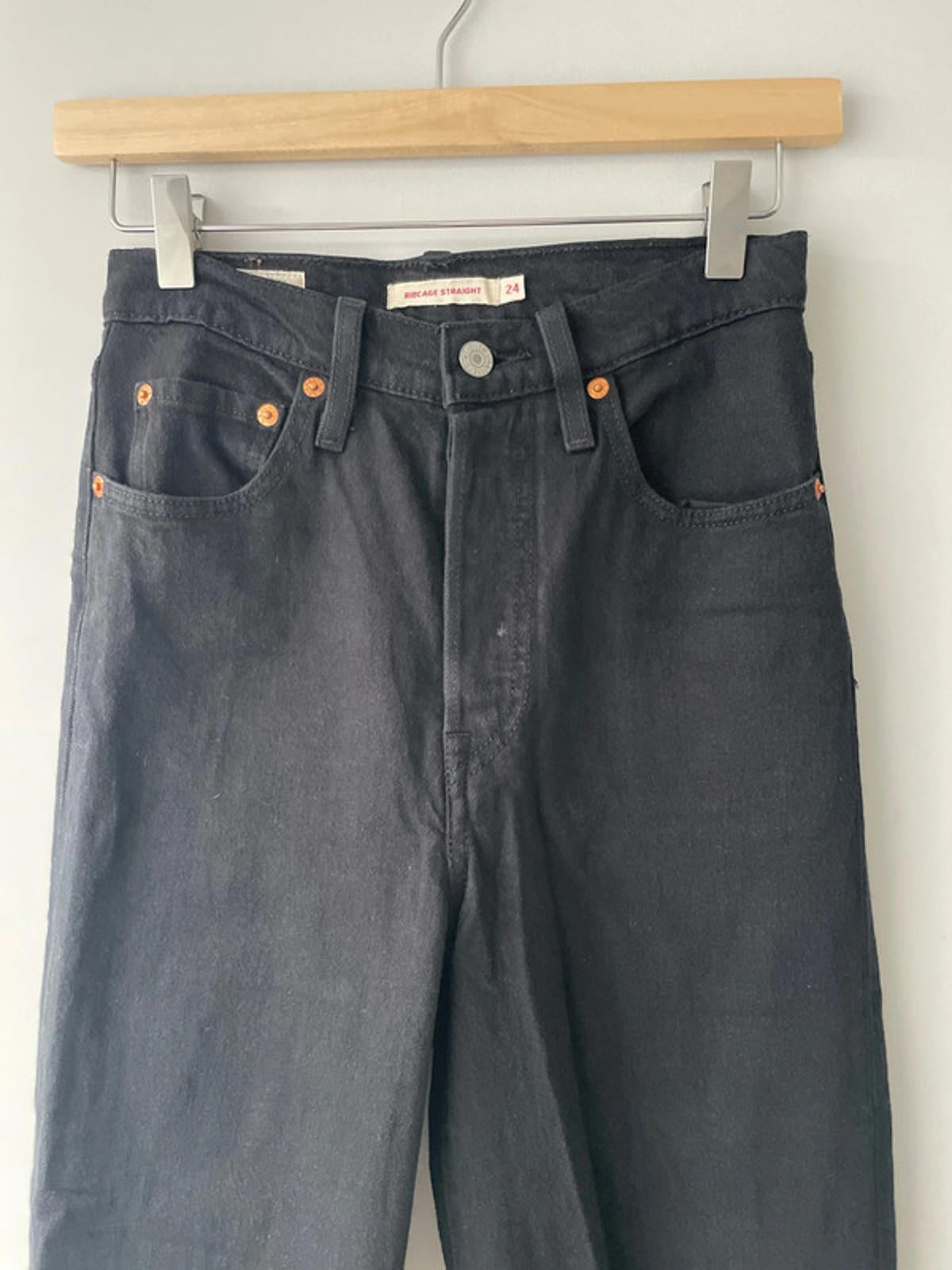 Women’s Levi’s High Waisted Ribcage Straight Fit Jeans In Black - W24/L27 - 2354