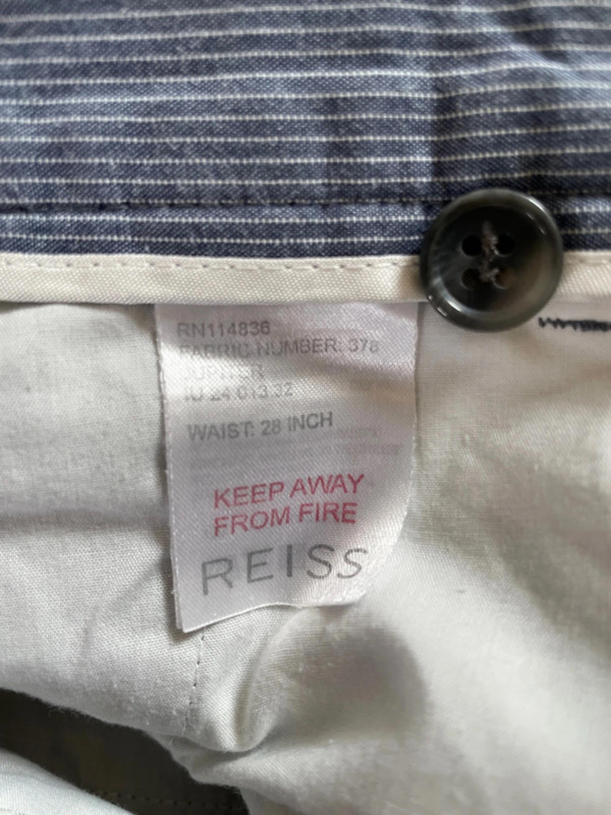 Men’s Reiss Pin Stripe Classic Chino Shorts - W28 - 1272