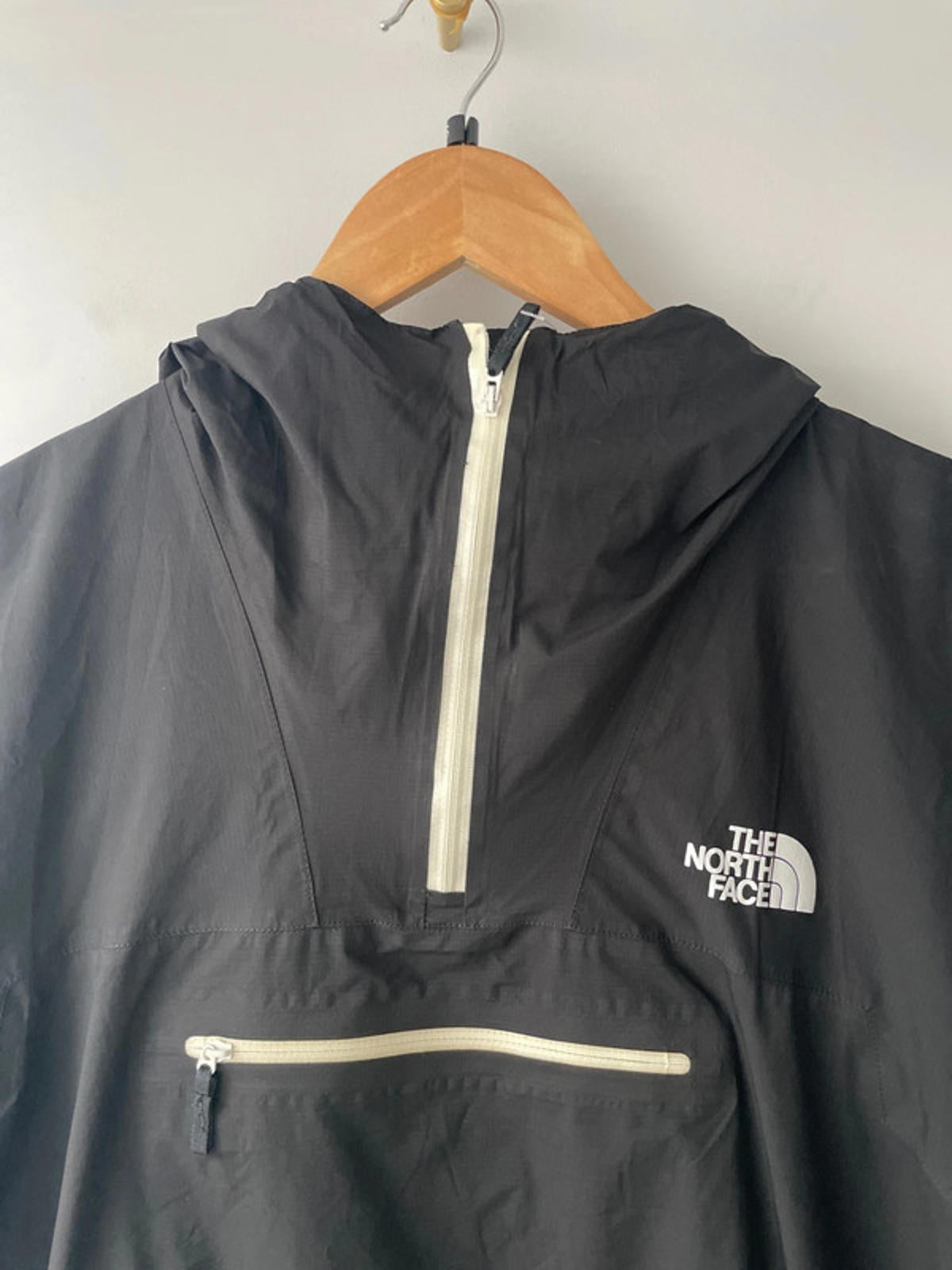 Men’s The North Face 1/4 Zip Waterproof Jacket In Black - Small - 1980