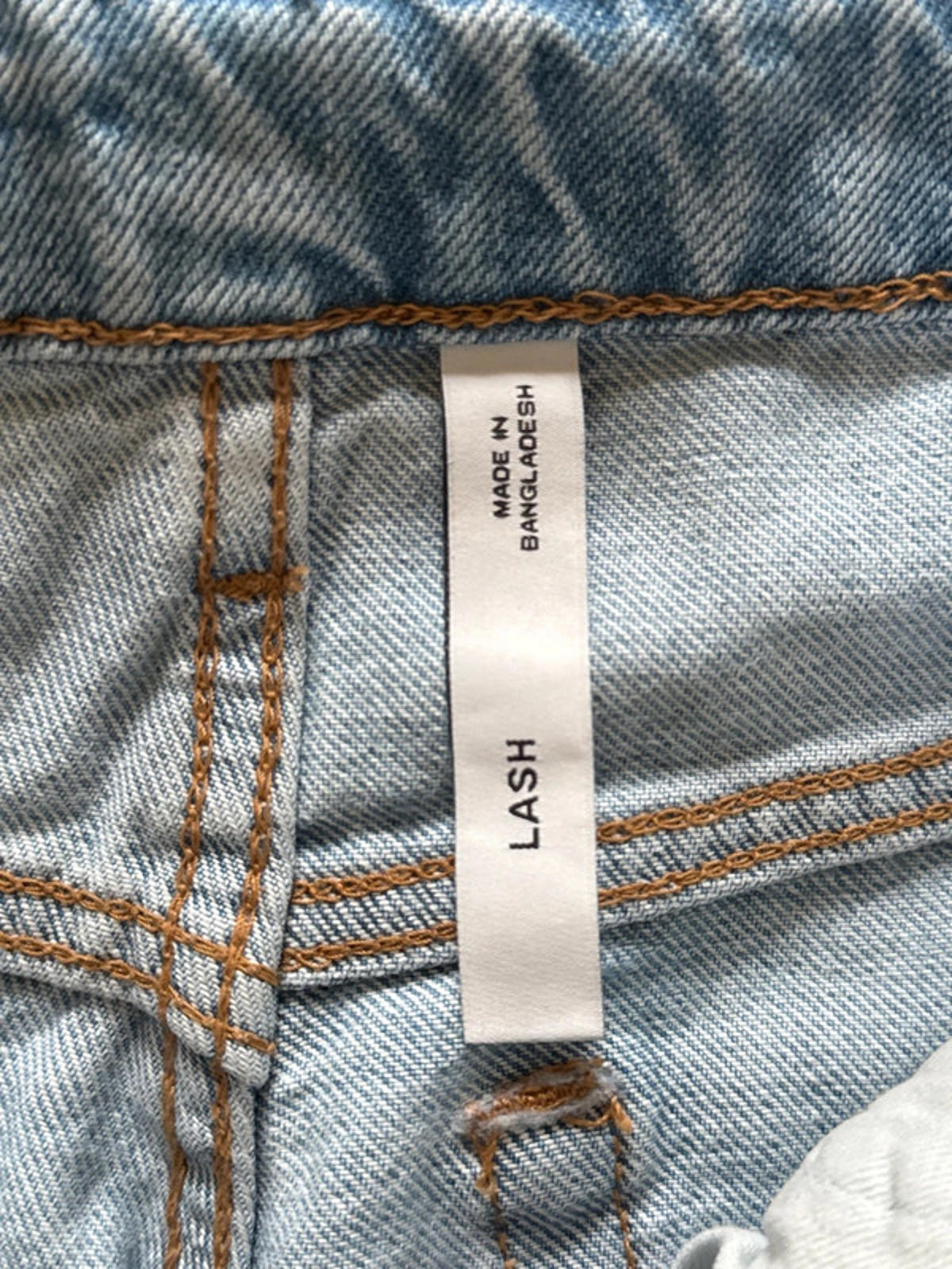 Women’s Weekday Lash high waisted fit jeans with wash - W24 / L28