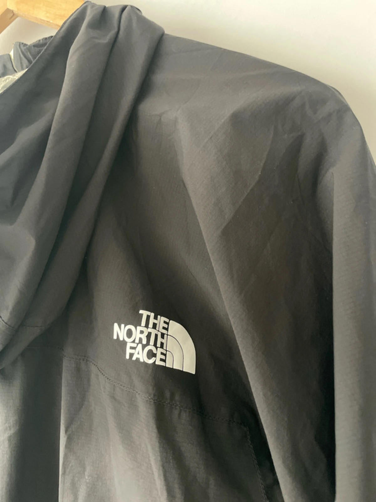Men’s The North Face 1/4 Zip Waterproof Jacket In Black - Small - 1980