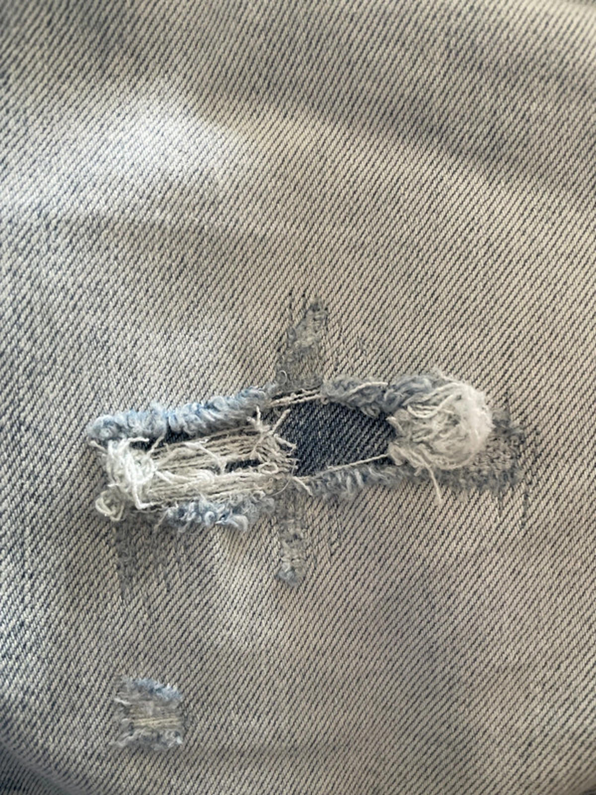 Men’s Tommy Hilfiger Jamie Loose Fit Ripped Effect Jeans In Blue - W32/L32 - 2524