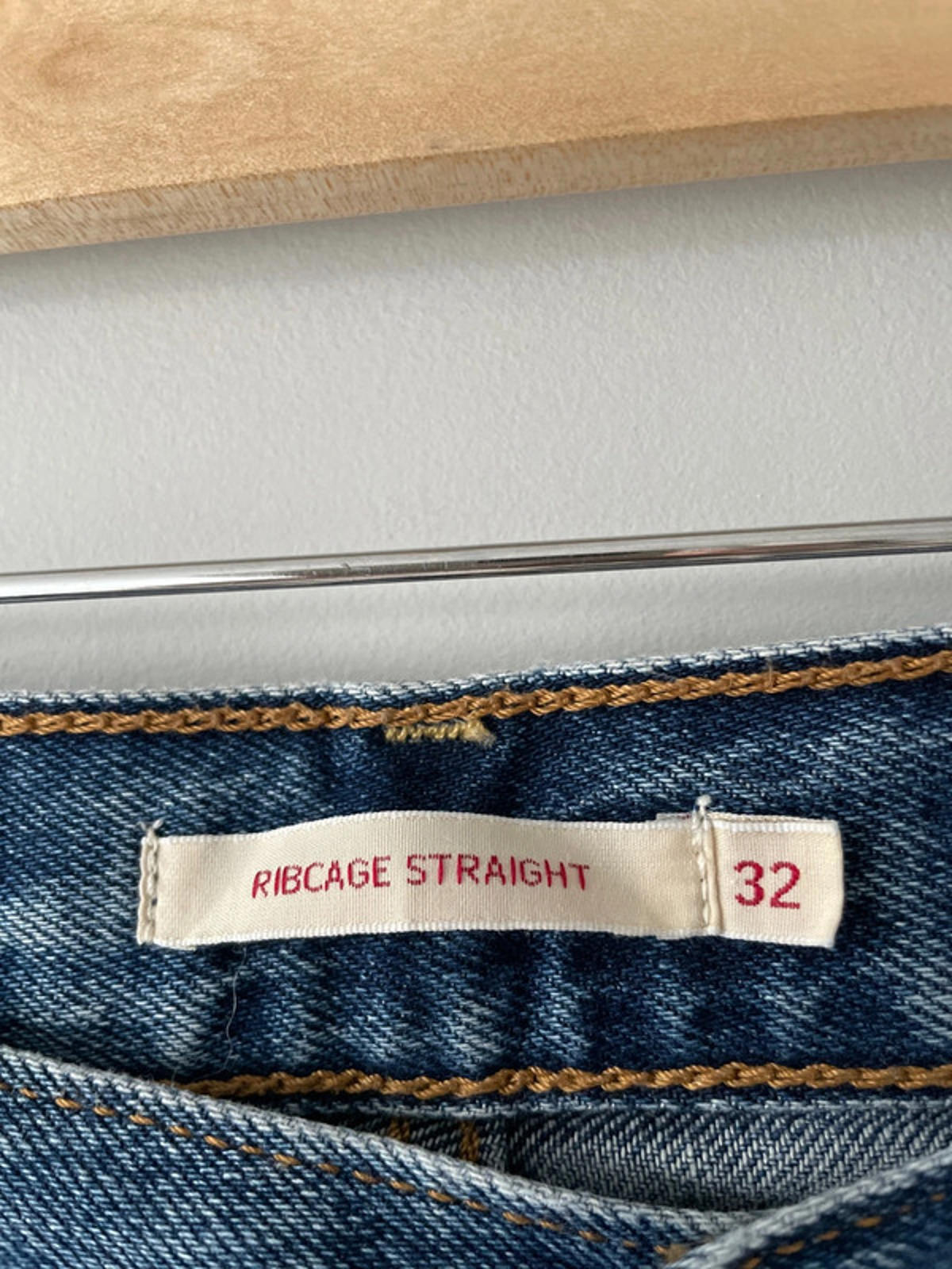 Women’s Levi’s High Waisted Ribcage Straight Fit Jeans In Navy - W32/L29 - 2370