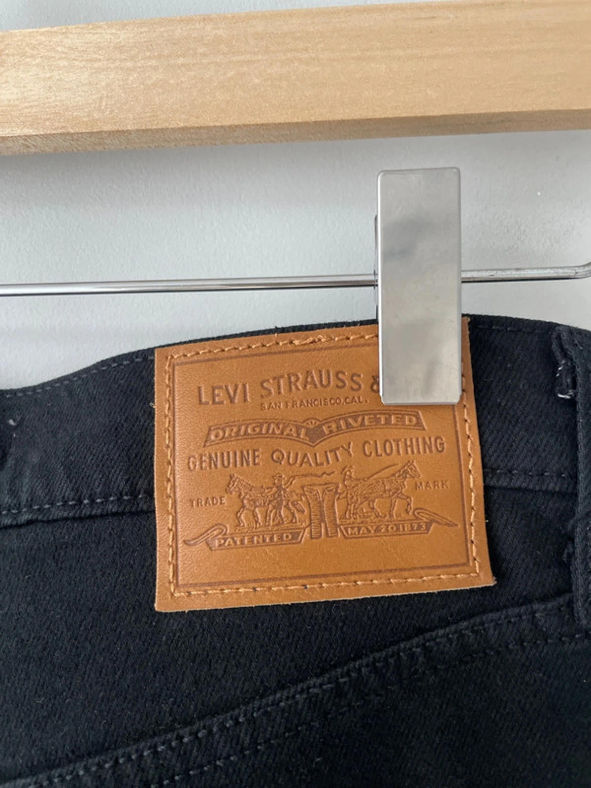 Women’s Levi’s High Waisted Ribcage Straight Fit Jeans In Black - W25/L27 - 2350