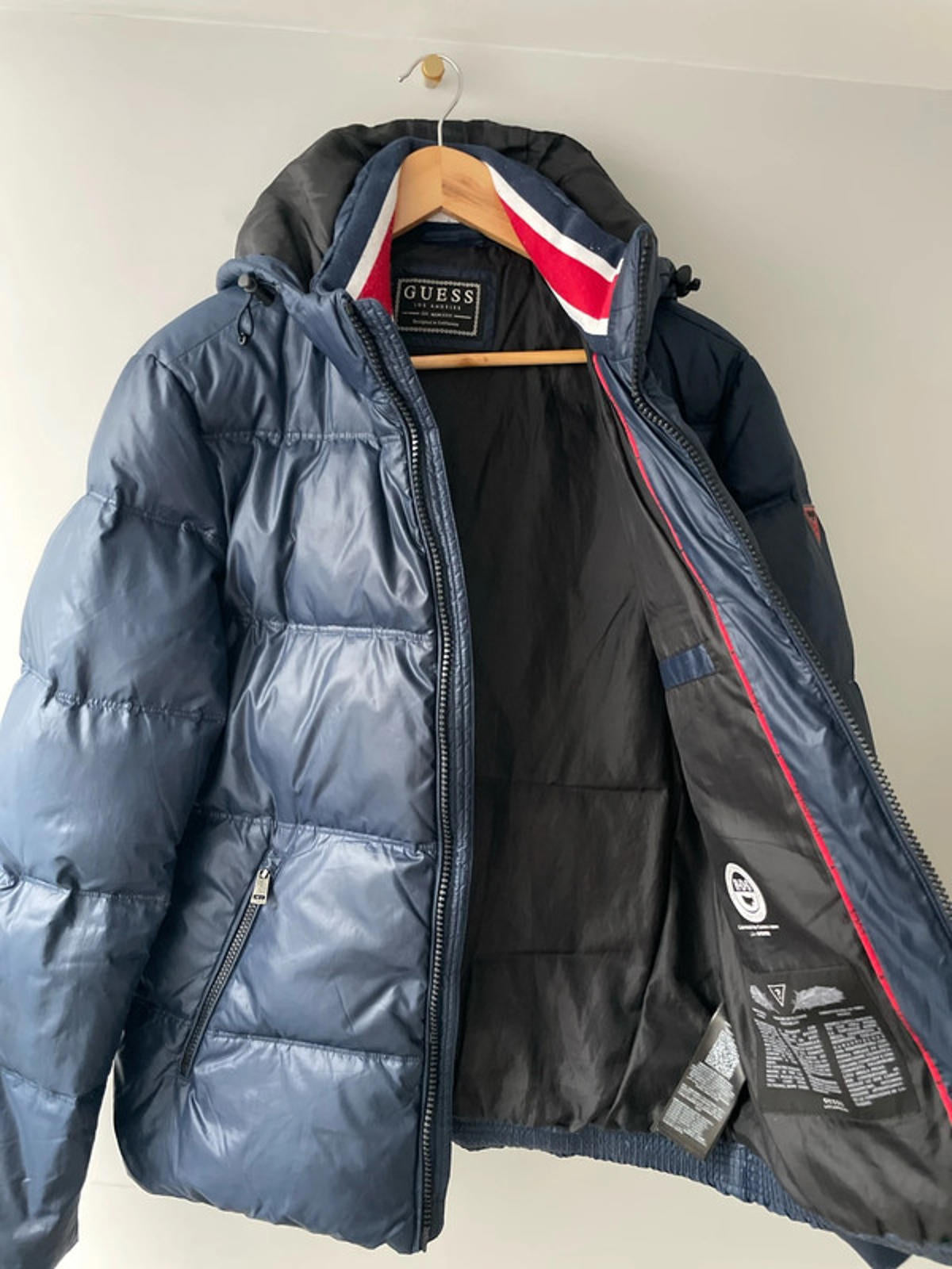 Men’s Guess Down Puffer Jacket with Detachable Hood In Navy - Small - 2381
