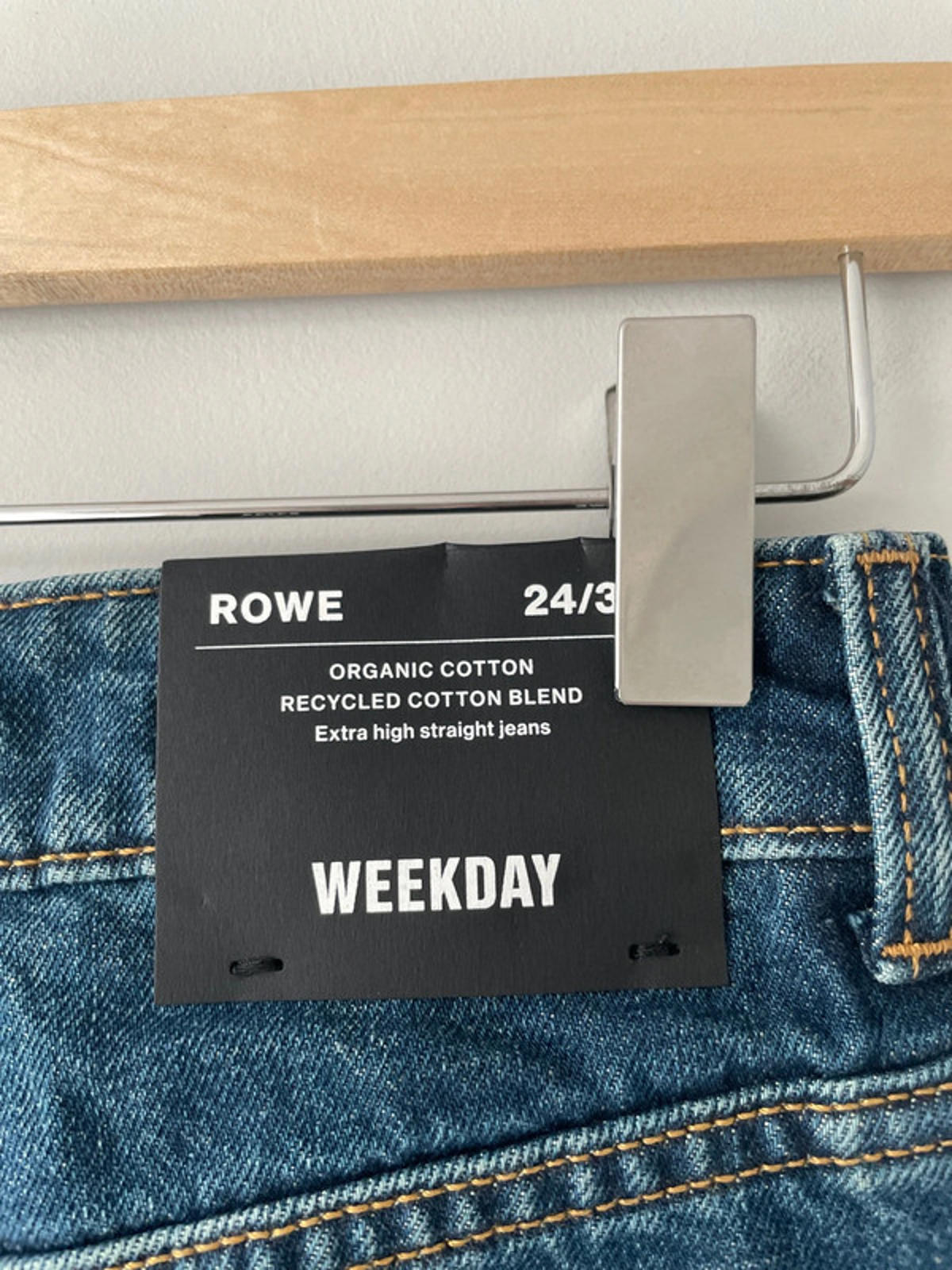 Women’s Weekday Rowe Extra High Straight Fit Jeans - W24/L34 - 1819