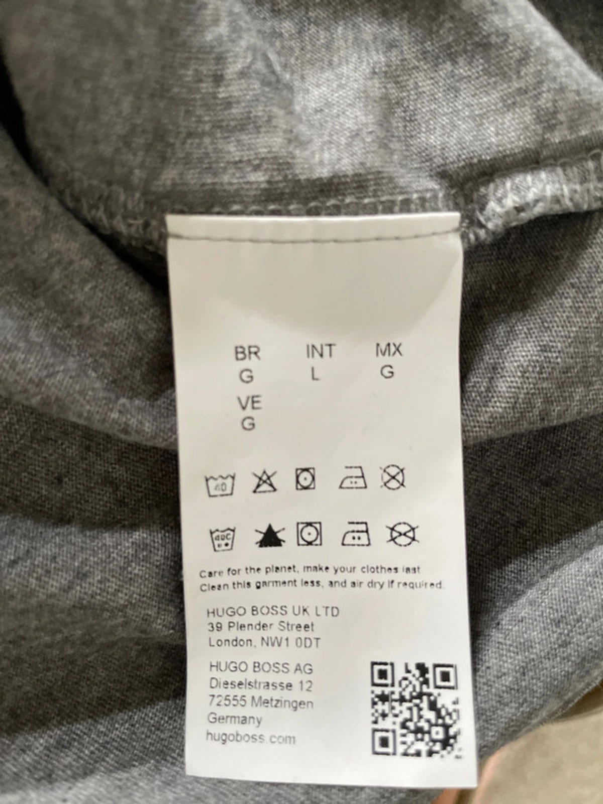 Men’s Hugo Boss Slim Fit Crew Neck T-shirt - Large - 2011