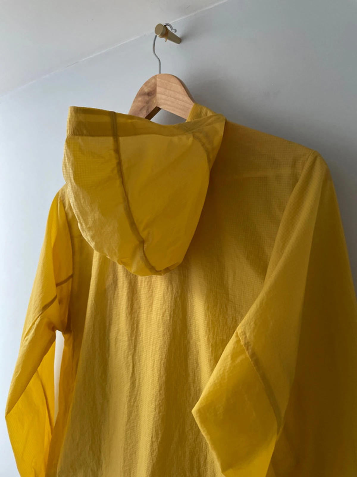 Men’s Patagonia Houdini 100% Recycled Nylon Ripstop Jacket In Yellow - Small - 2394