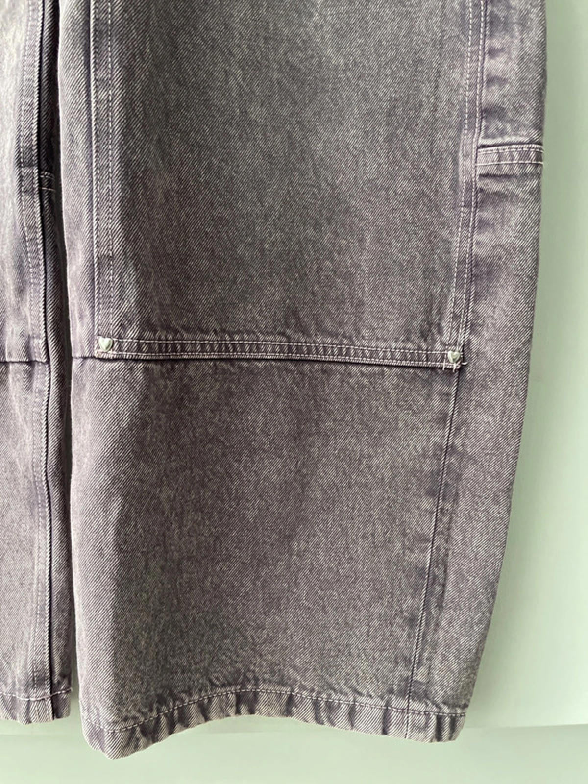 Women’s Monki Wide barrel leg jeans with patch detail In Grey Lilac Wash - W26/L32 - 2412