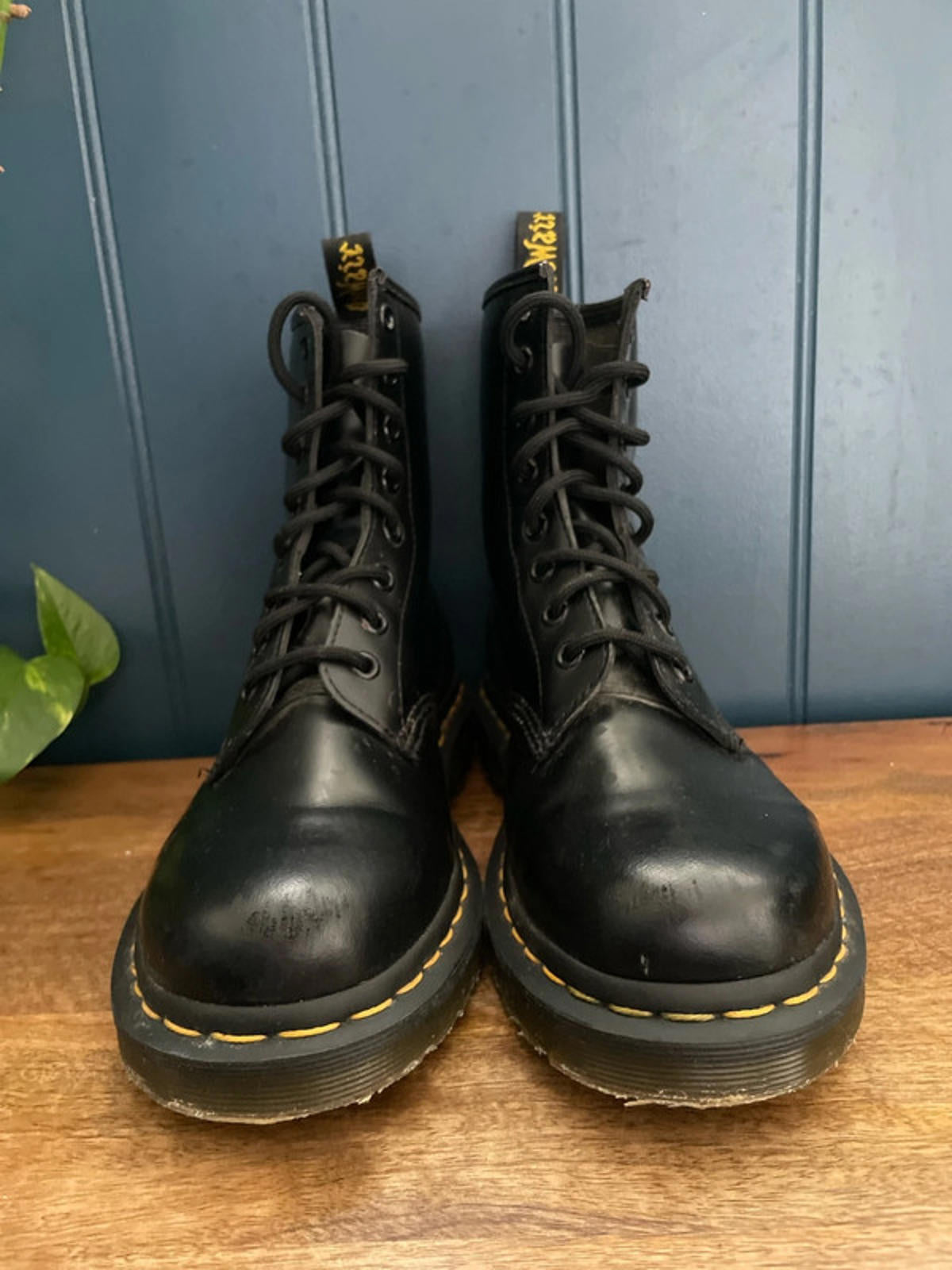 Women’s Dr Martens 1460 Premium Leather Lace Up Boots In Black - UK 5 - 2321