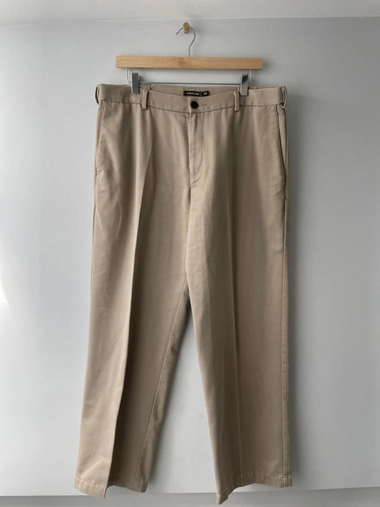 Men’s Dockers Premium Classic Chino Trousers - W36/L30 - 1747