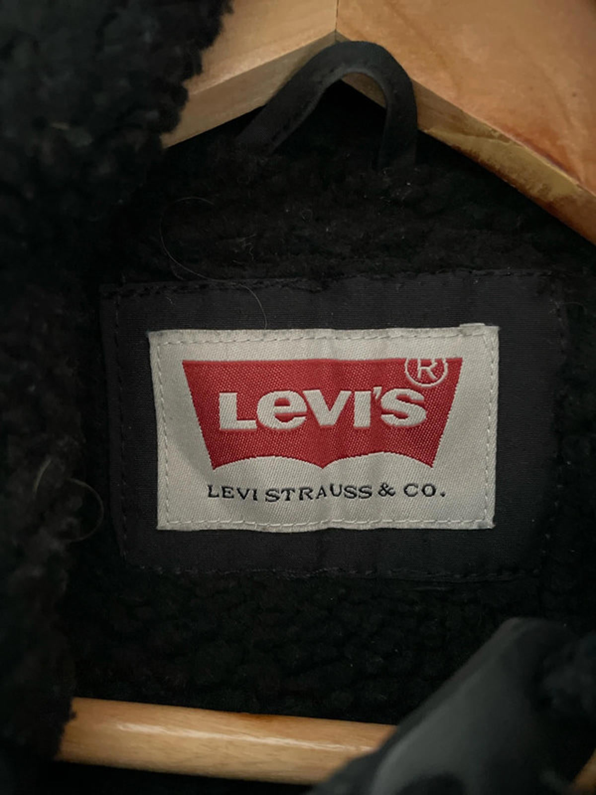 Men’s Levi’s Borg Lined Water Resistant Hooded Parka Jacket In Black - Large - 2399