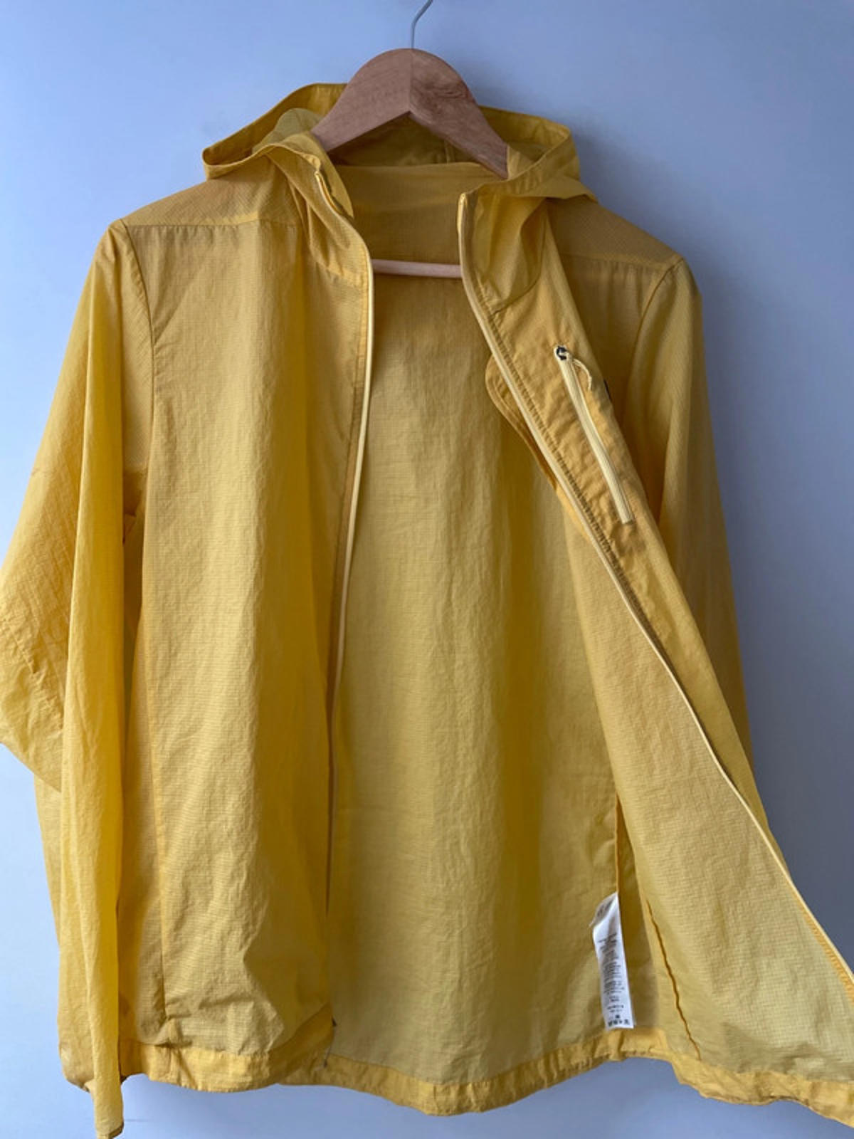Men’s Patagonia Houdini 100% Recycled Nylon Ripstop Jacket In Yellow - Small - 2394