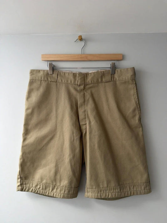 Men’s Dickies Baggy Fit Cargo Shorts In Beige - W36 - 3262