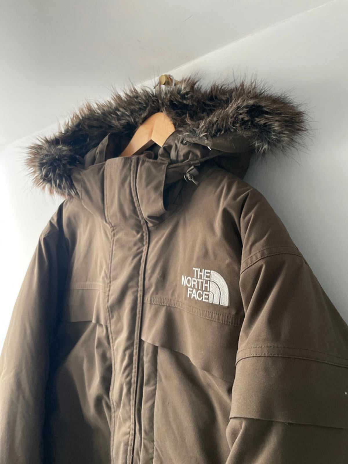 Men’s The North Face HyVent Goose Down Lined Faux Fur Trim Jacket In Brown - Large - 2398