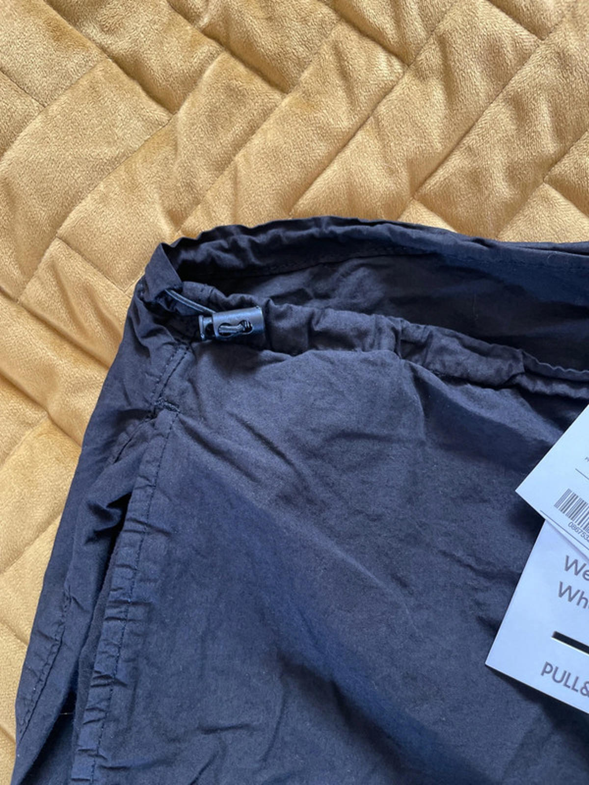 Women’s Pull and Bear Oversized Parachute Cargo Pants Bottoms - Medium - 1813