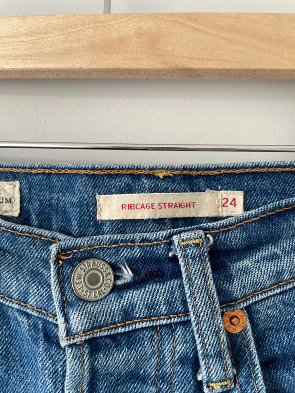 Women’s Levi’s Ribcage Straight High Waisted Fit Jeans - W24/L27 -1856