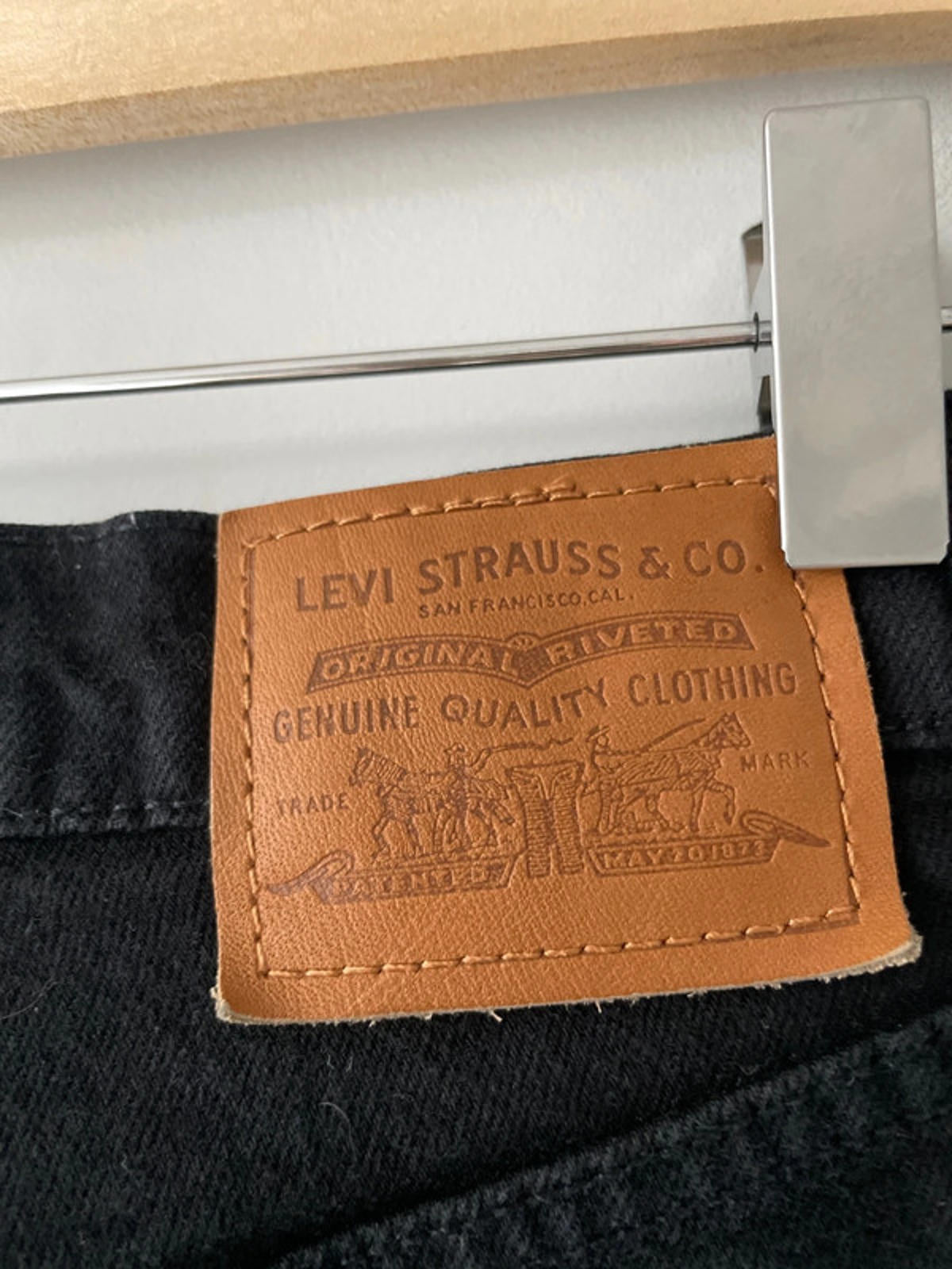 Women’s Levi’s High Waisted Ribcage Straight Fit Jeans In Black - W26/L27 - 2347