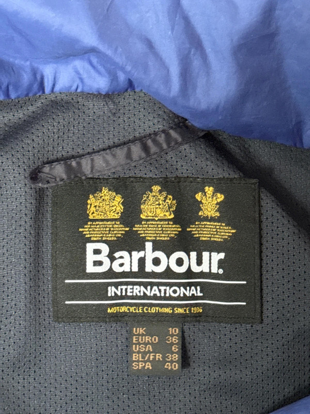 Women’s Barbour lightweight packable hood coat - Uk10