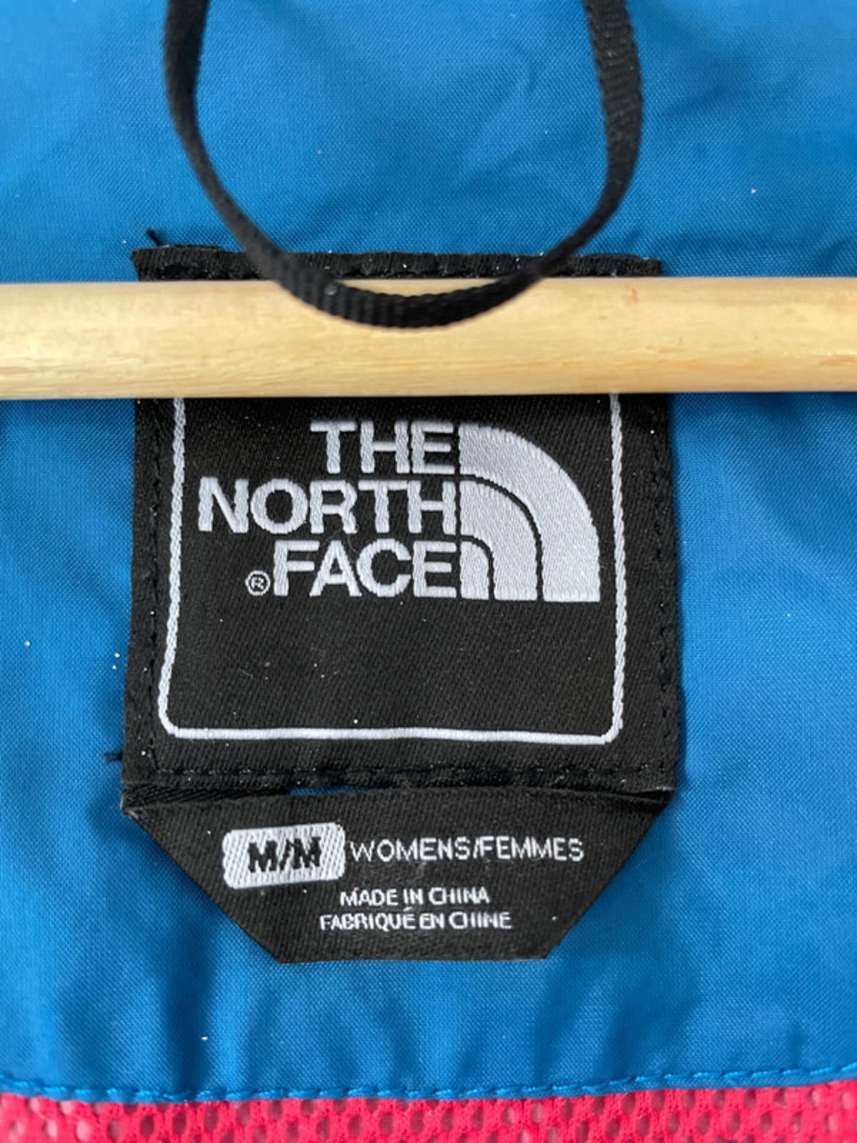 Women’s The North Face Hyvent Waterproof Hooded Jacket - Medium - 1998