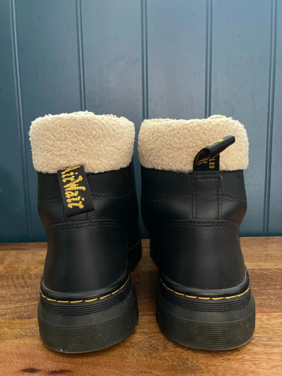 Women’s Dr Martens Combs Premium Leather Faux Fur Lined Lace Up Boots In Black - UK6 - 2357
