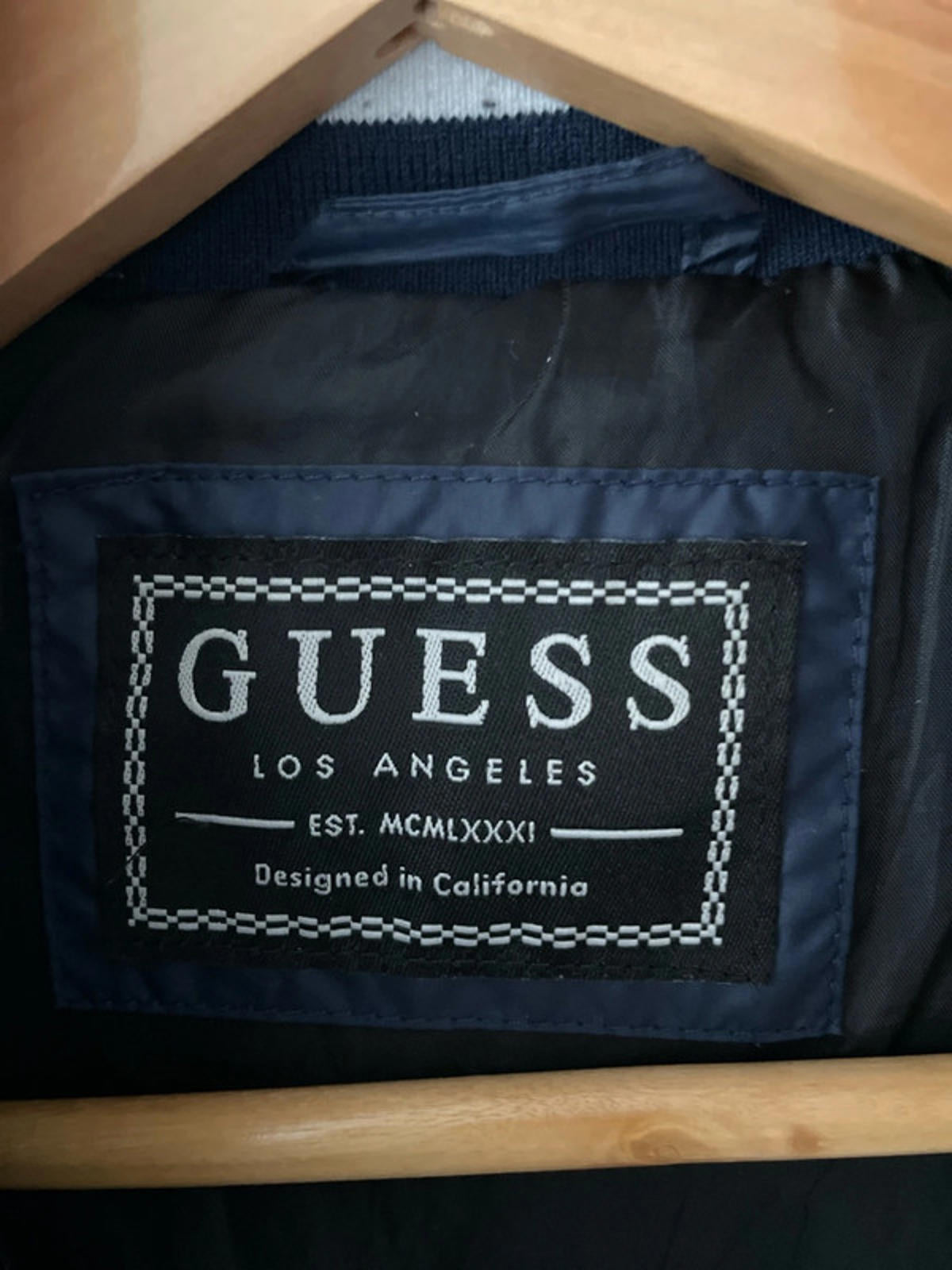 Men’s Guess Down Puffer Jacket with Detachable Hood In Navy - Small - 2381