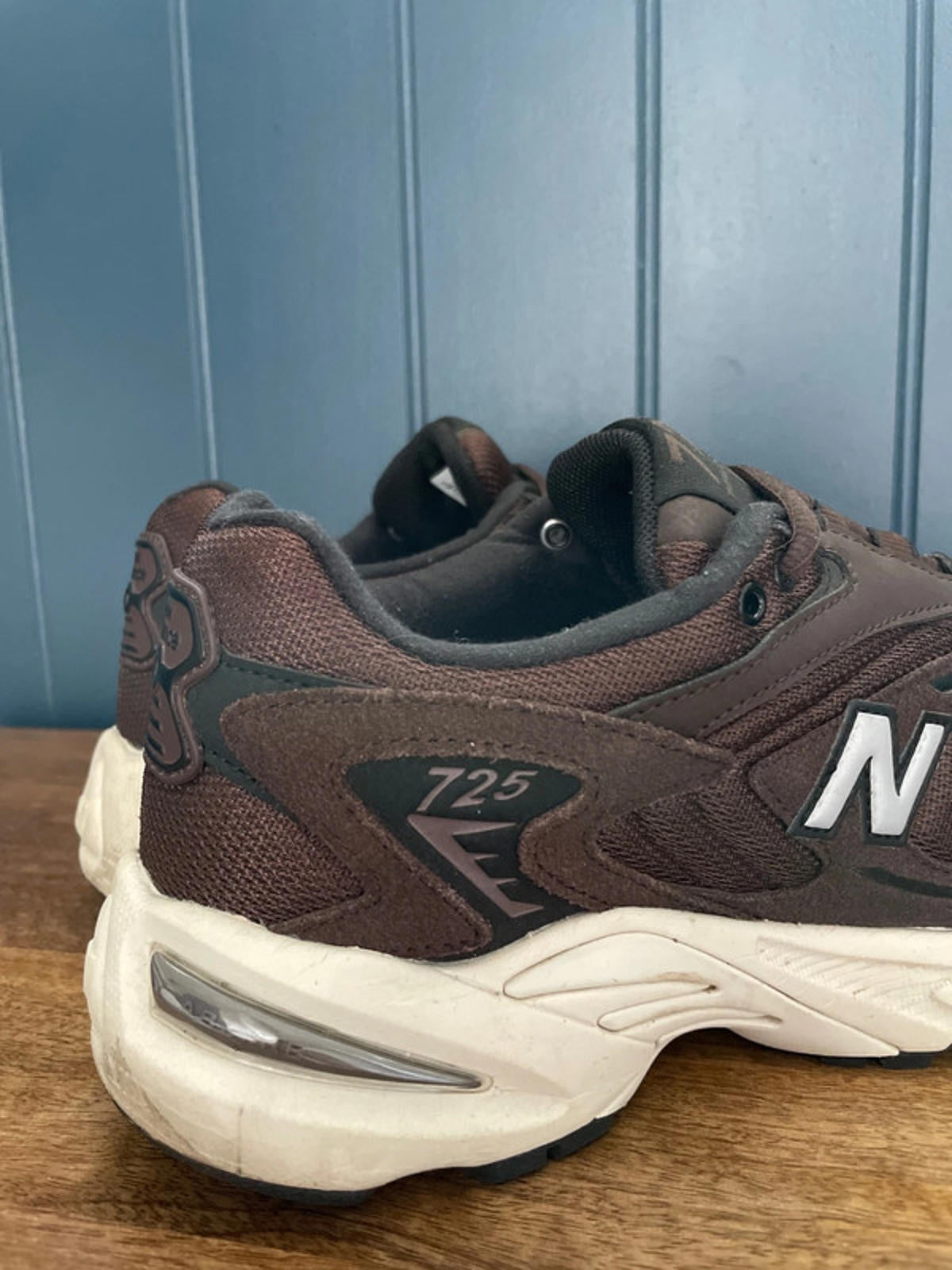 Men’s New Balance 725 Trainers With Chunky Sole - UK 9 - 0991