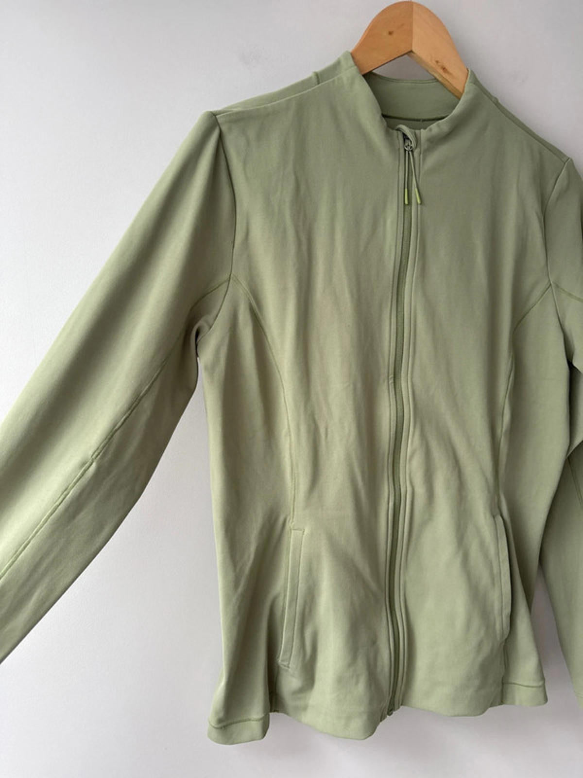 Women’s Nike Yoga Dri-fit Zip Through Top With Pockets - Large - 1963