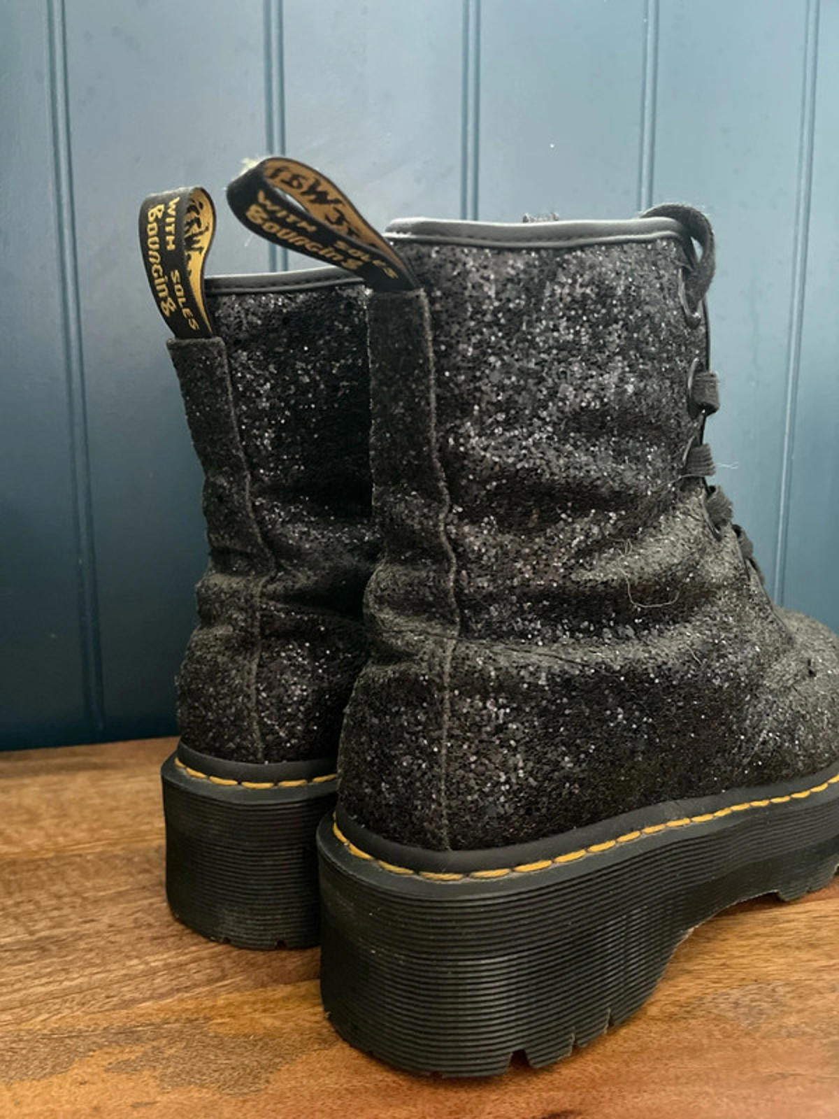 Women’s Dr Marten’s Molly Glitter Platform Lace Up Boots In Black - UK 7 - 2365