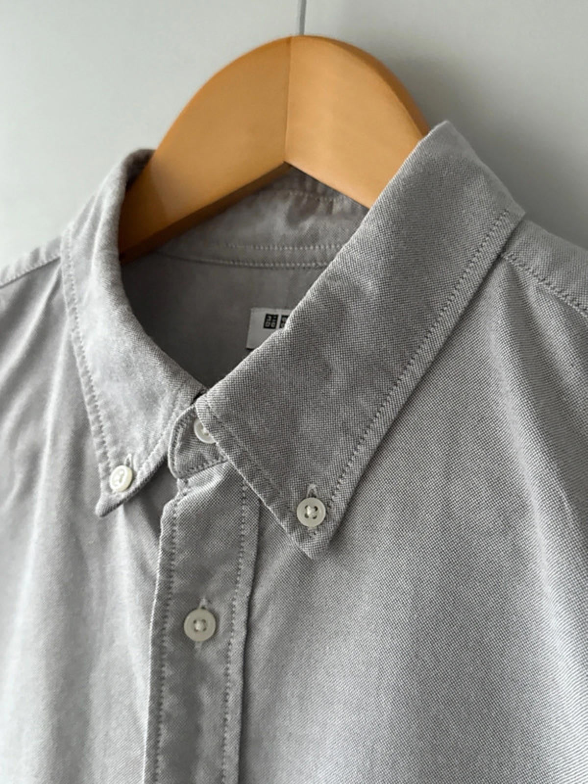 Men’s Uniqlo slim fit long sleeve chambray oxford shirt - Medium - 0775