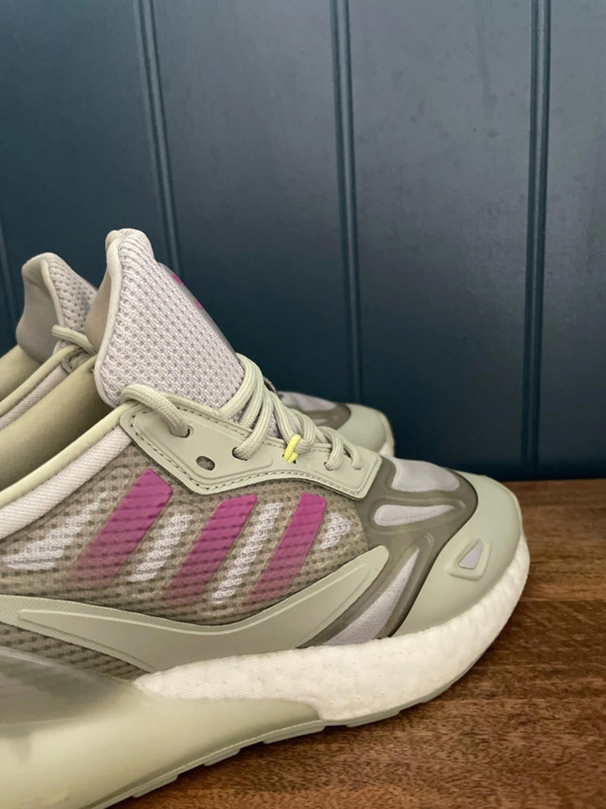 Women’s Adidas ZX 2K Boost 2.0 Trainers In Mint/Fuchsia - UK4 - 2362