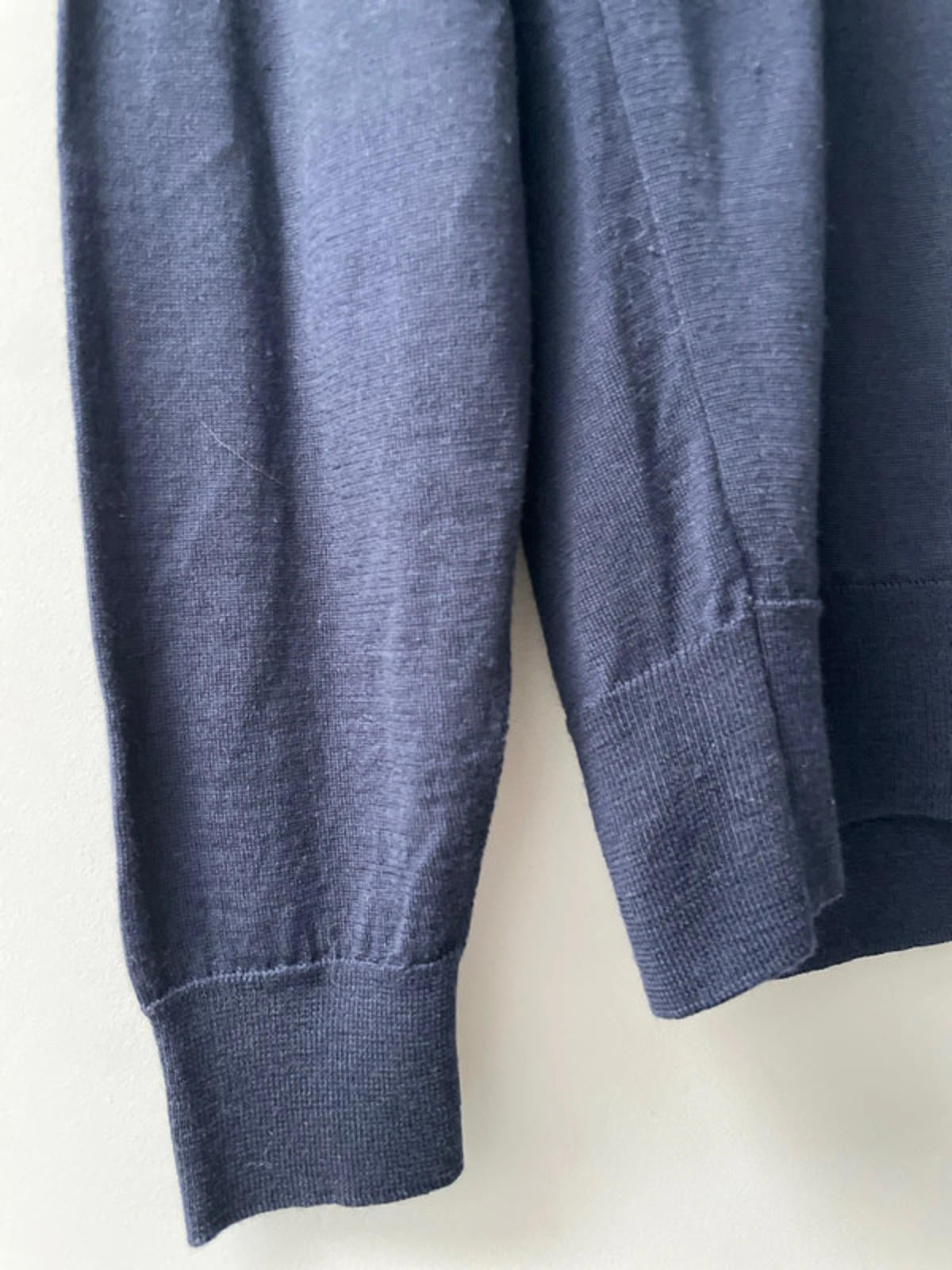 Men’s John Smedley 100% Wool Crew Neck Jumper In Navy Blue - Medium - 2304
