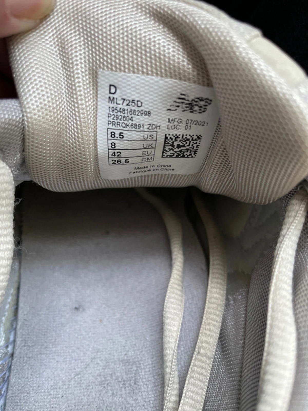 Men’s New Balance 725 Trainers With Chunky Sole - UK 8 - 1924
