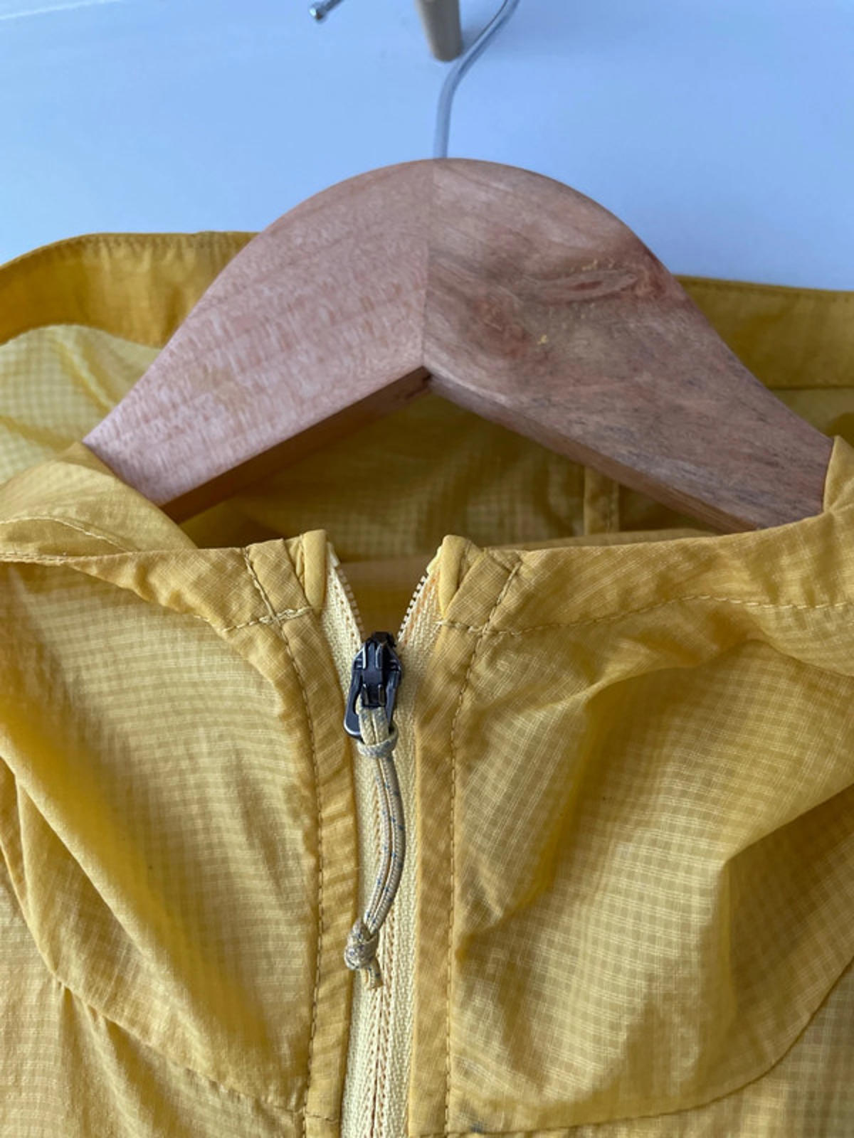 Men’s Patagonia Houdini 100% Recycled Nylon Ripstop Jacket In Yellow - Small - 2394