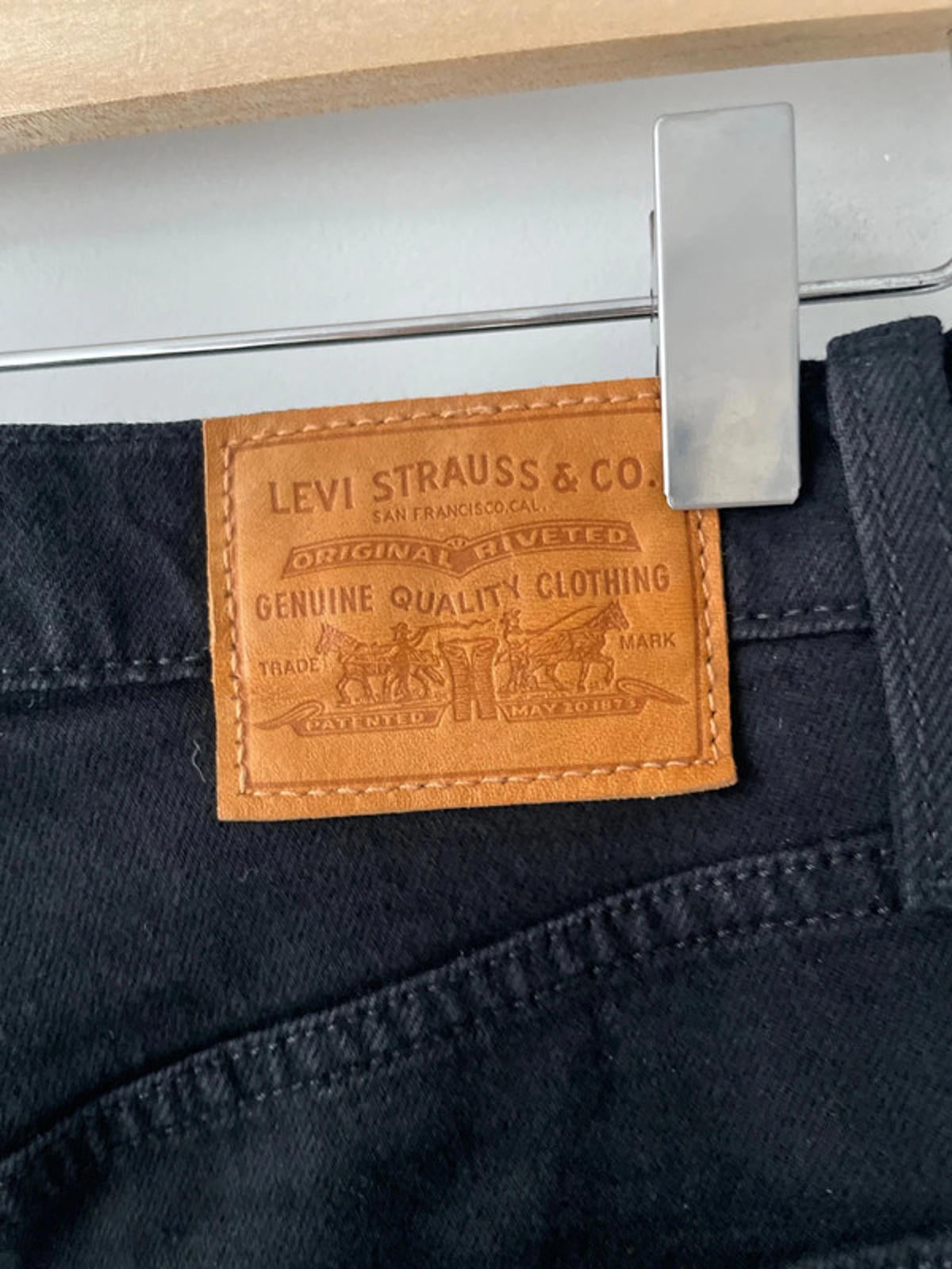 Women’s Levi’s High Waisted Ribcage Straight Fit Jeans In Black - W24/L27 - 2354