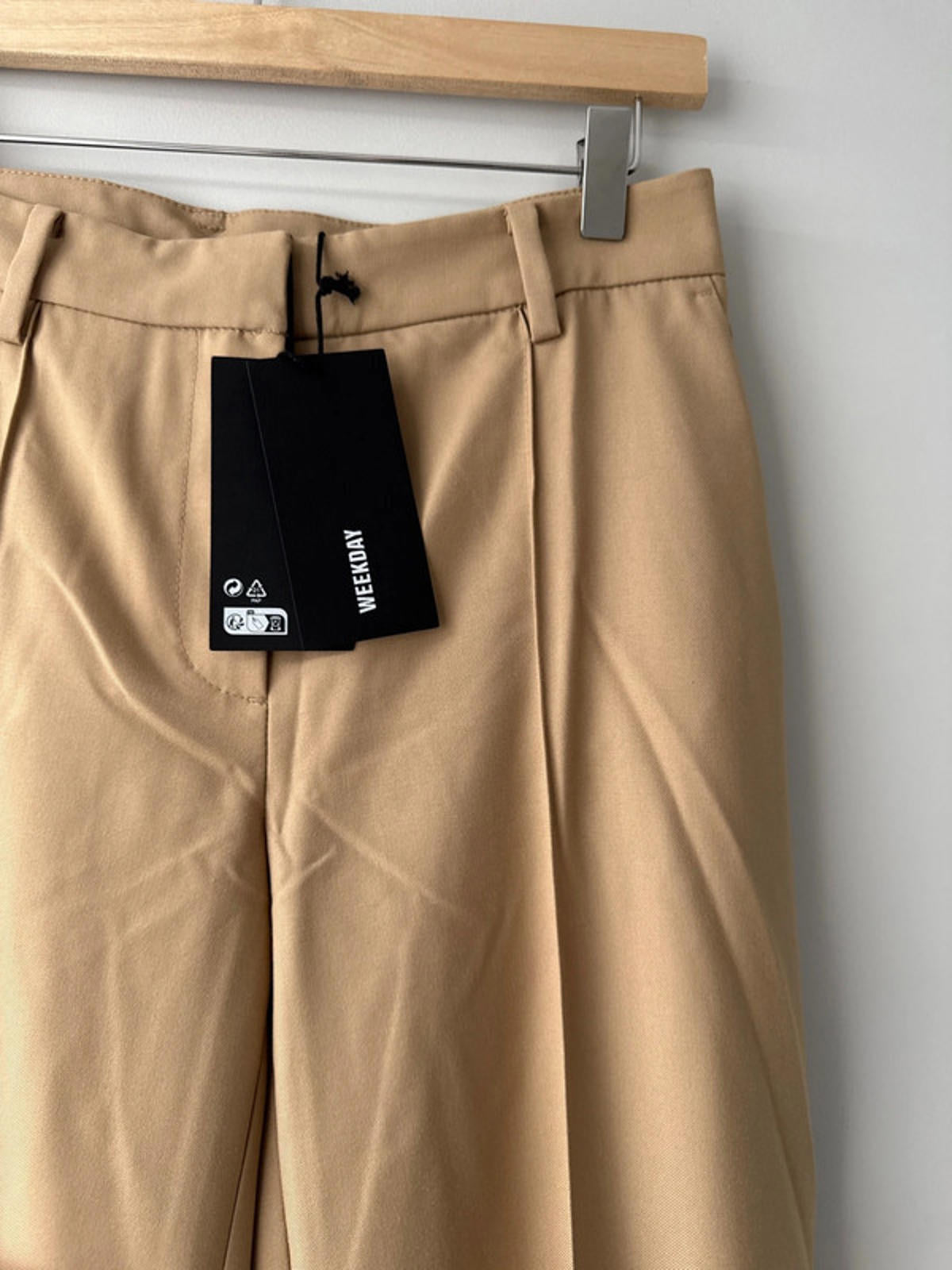 Women’s Weekday Kylie open leg trouser chino bottoms - W28/L32 - 1694