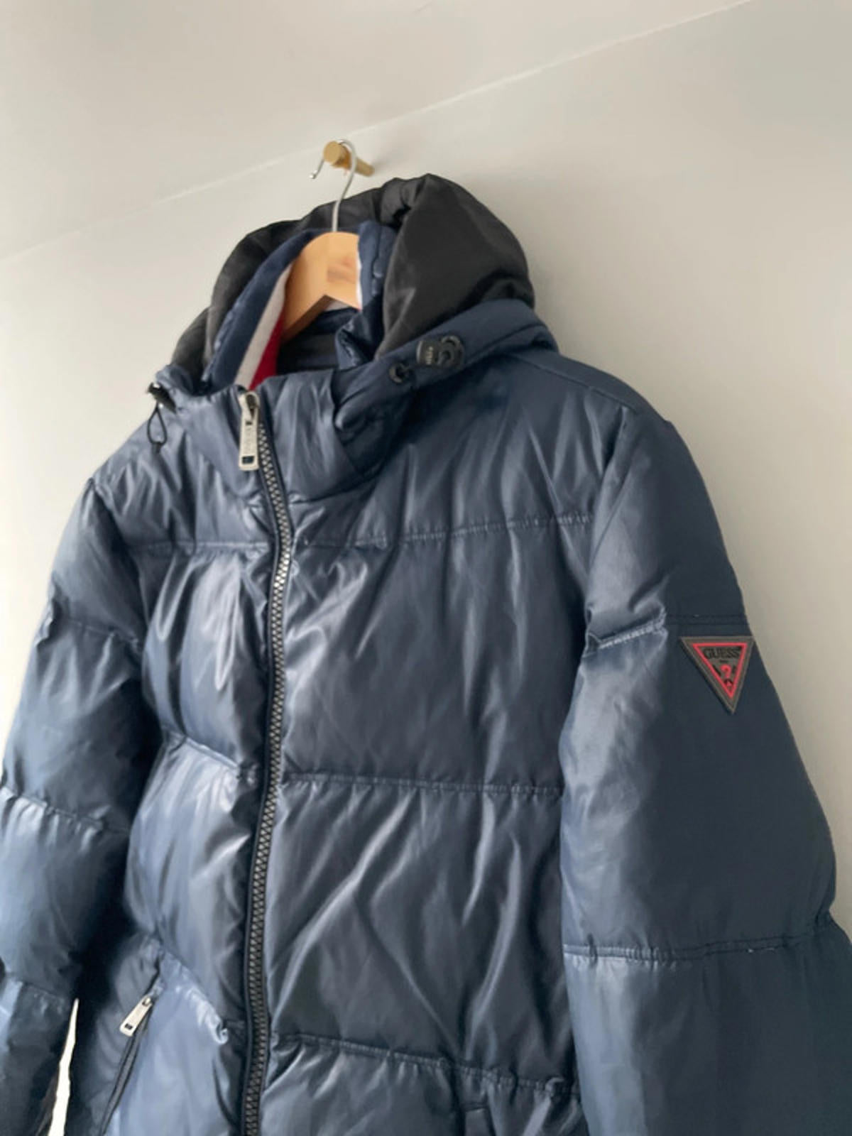 Men’s Guess Down Puffer Jacket with Detachable Hood In Navy - Small - 2381