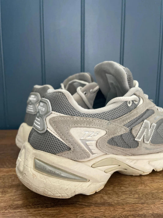 Men’s New Balance 725 Trainers With Chunky Sole - UK 8 - 1000