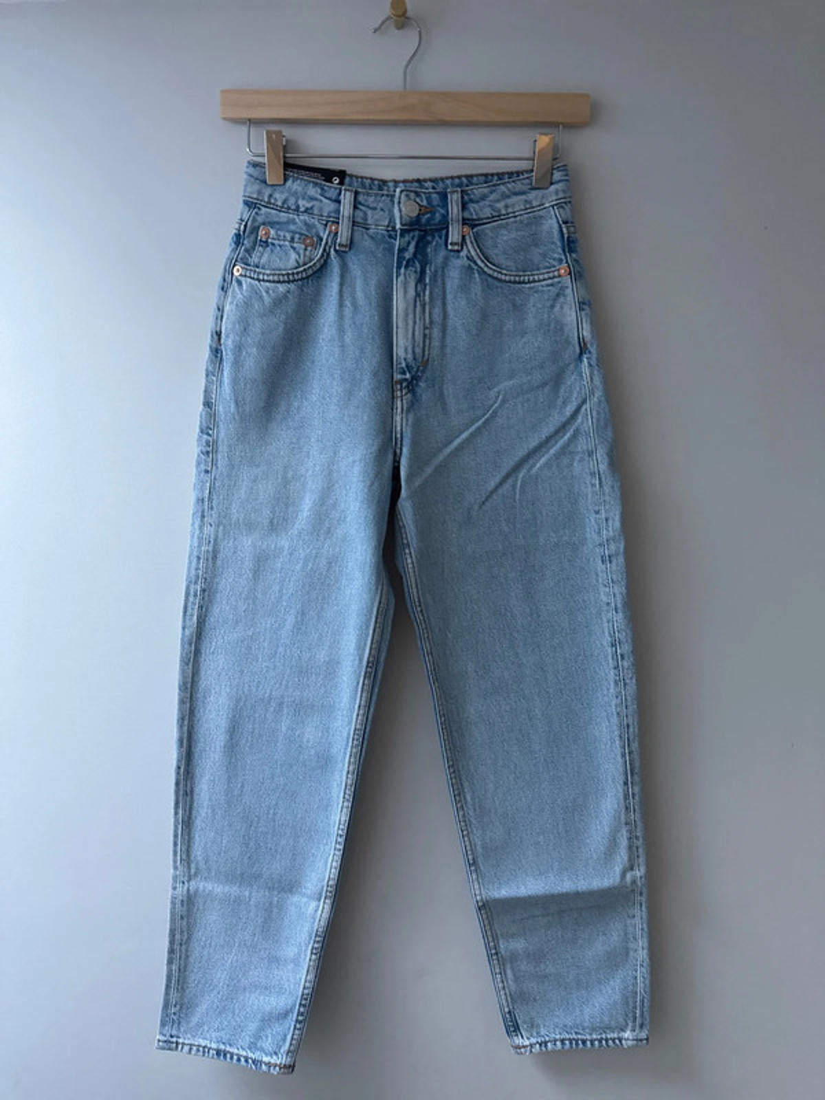 Women’s Weekday Lash high waisted fit jeans with wash - W24 / L28