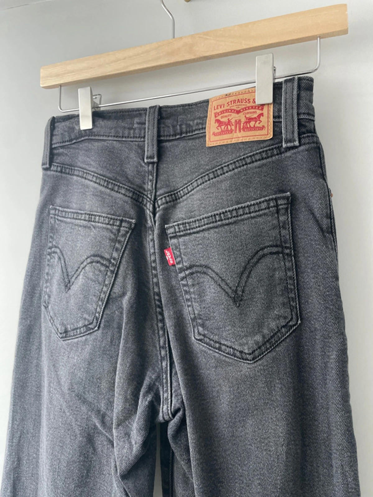 Women’s Levi’s Ribcage Straight Washed Black Jeans - W25/L27 -1840