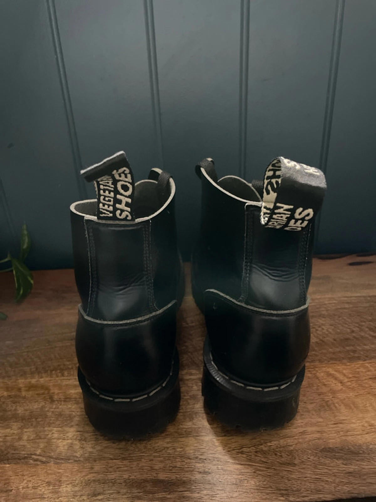 Women’s Vegetarian Shoes Made In England Lace Up Ankle Boots in Black - UK7 - 2168